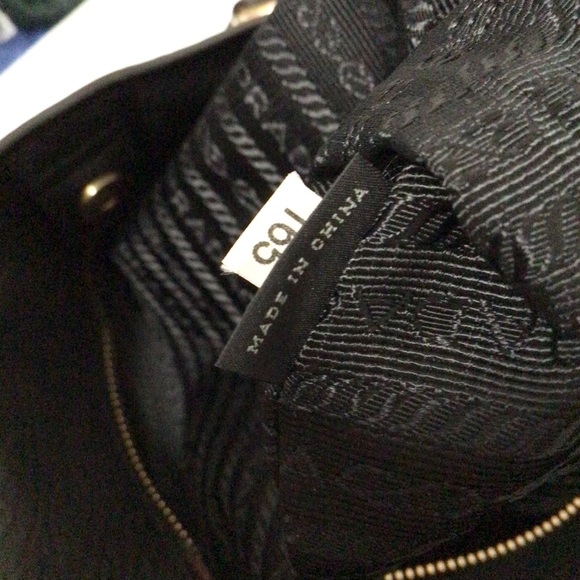 Prada Vitello Daino Full Leather Bag - Picture 11 of 16